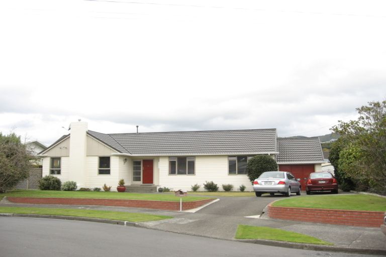 Photo of property in 6 Beecham Grove, Epuni, Lower Hutt, 5011