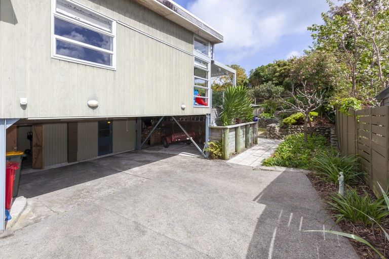 Photo of property in 83 Glen Road, Raumati South, Paraparaumu, 5032