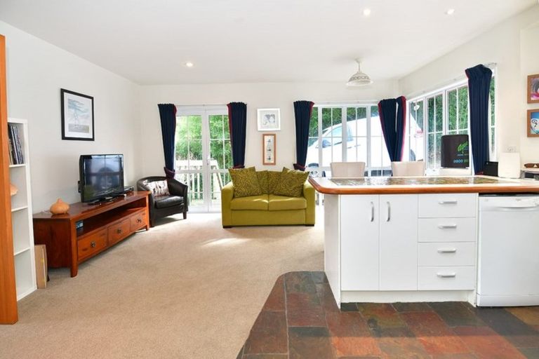 Photo of property in 20c Poplar Road, Stanmore Bay, Whangaparaoa, 0932