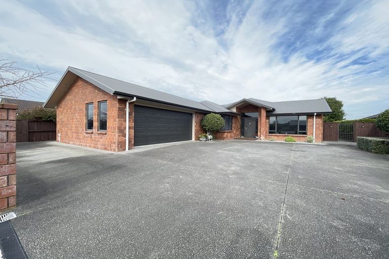 Photo of property in 35 Aquila Crescent, Rototuna North, Hamilton, 3210