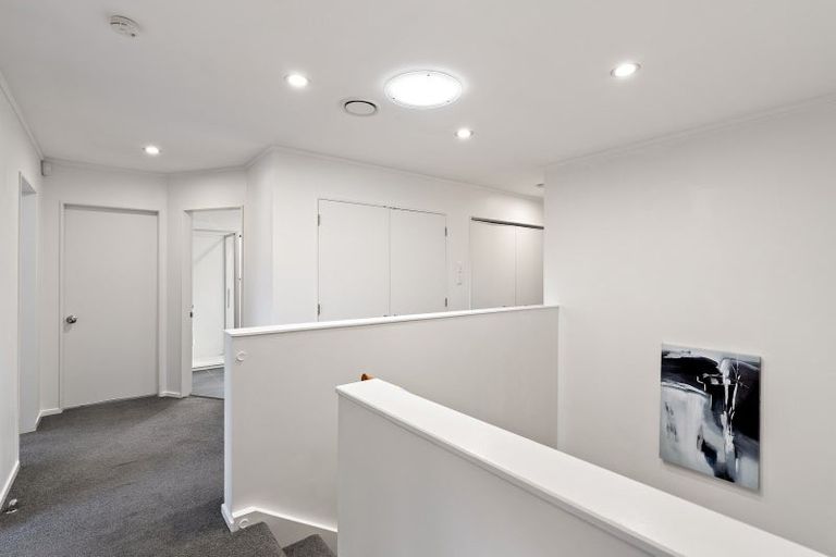 Photo of property in 7 Joseph Banks Drive, Whitby, Porirua, 5024