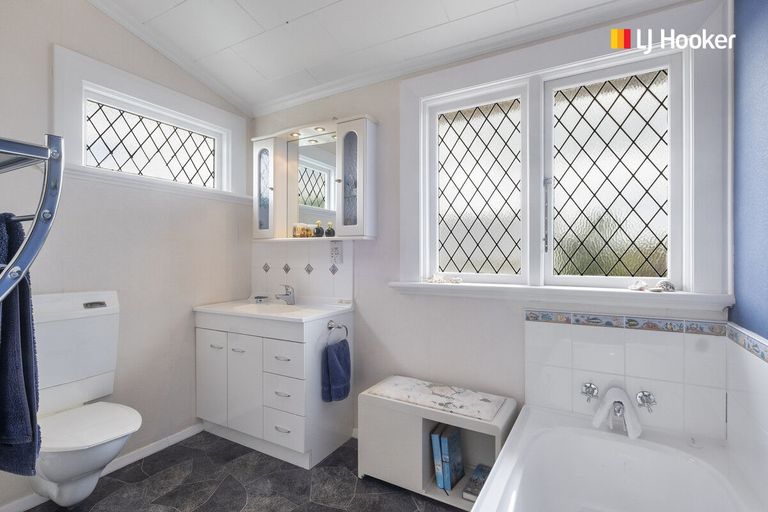 Photo of property in 71 Moana Crescent, Musselburgh, Dunedin, 9013