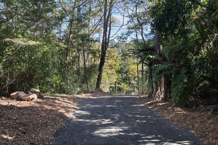 Photo of property in 411a Henderson Valley Road, Henderson Valley, Auckland, 0612