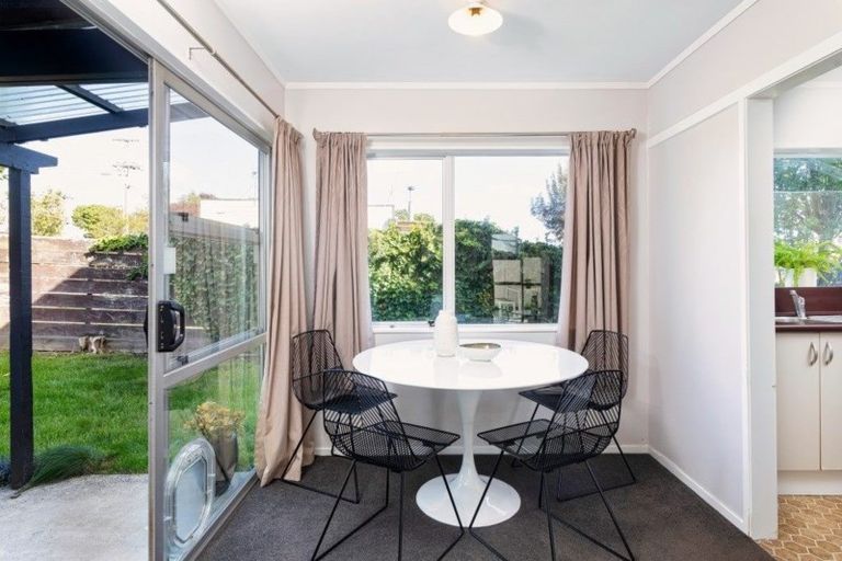 Photo of property in 1/45 Astley Avenue, New Lynn, Auckland, 0600