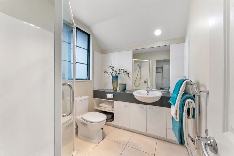 Photo of property in 55c Hattaway Avenue, Bucklands Beach, Auckland, 2012