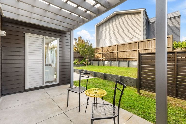 Photo of property in 20 Shelduck Way, Hobsonville, Auckland, 0616