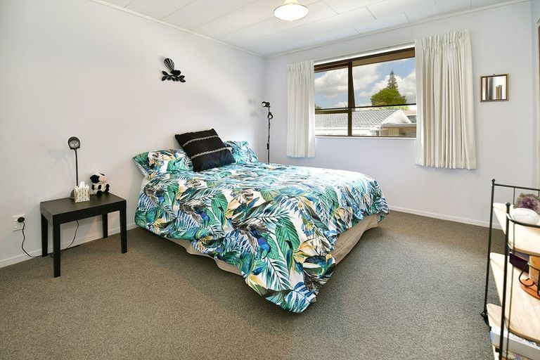 Photo of property in 13a Albatross Road, Red Beach, 0932