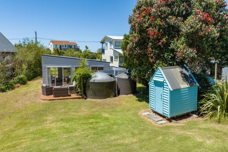 Photo of property in 56 Pinedale Crescent, Riversdale Beach, Masterton, 5872