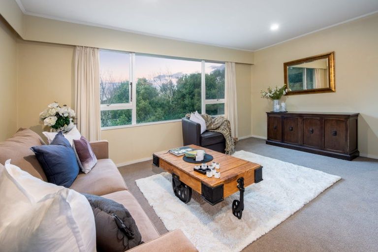 Photo of property in 1/39 View Road, Campbells Bay, Auckland, 0630