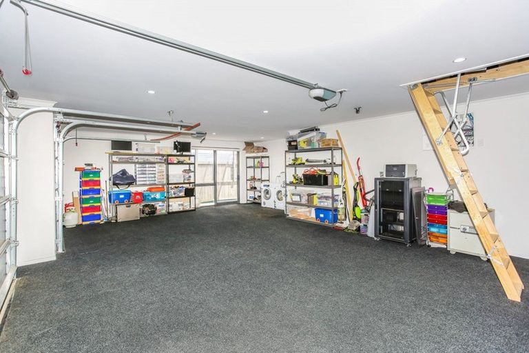 Photo of property in 16 Lippiatt Crescent, Pokeno, 2402