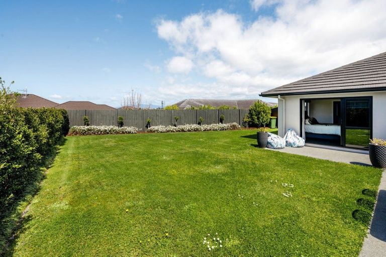 Photo of property in 22 Miranda Place, Flagstaff, Hamilton, 3210