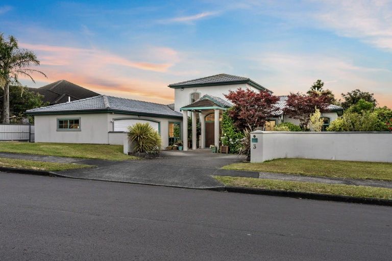 Photo of property in 3 Hobie Court, West Harbour, Auckland, 0618