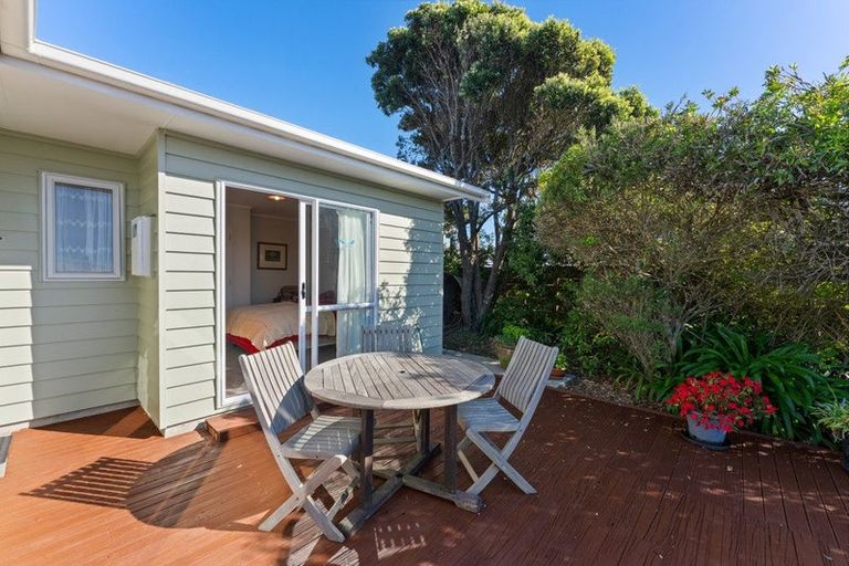 Photo of property in 49 William Street, Waikanae Beach, Waikanae, 5036