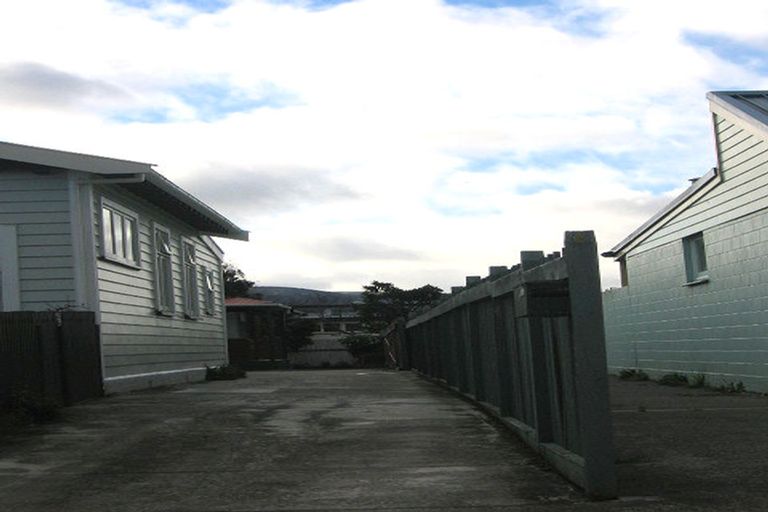 Photo of property in 2/17 Douglas Street, Waiwhetu, Lower Hutt, 5010