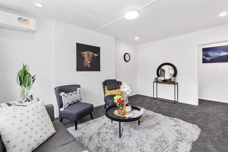 Photo of property in 214 Cambridge Terrace, Naenae, Lower Hutt, 5011