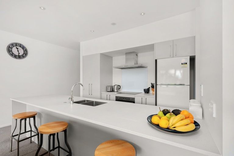 Photo of property in 6/27 Dida Park Drive, Kumeu, 0810