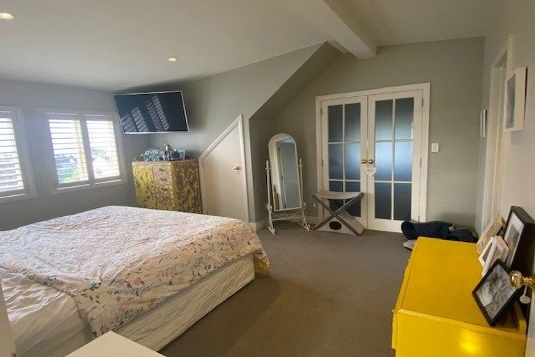 Photo of property in 8 Dodson Avenue, Milford, Auckland, 0620