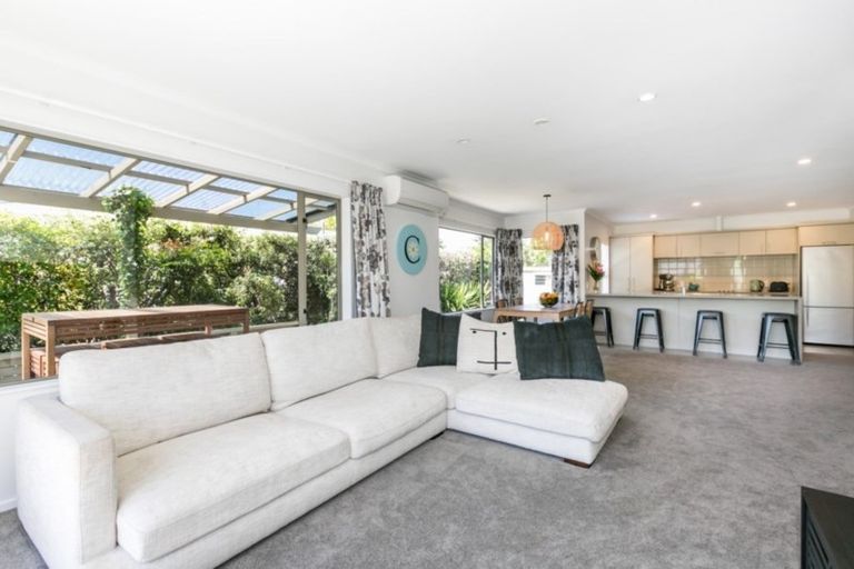 Photo of property in 4 West Place, Greenmeadows, Napier, 4112