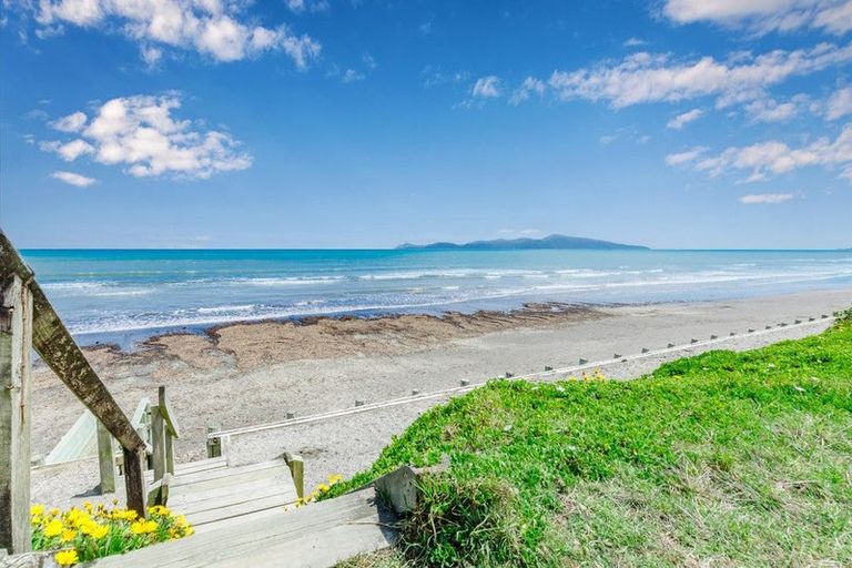Photo of property in 22a Te Miti Street, Paekakariki, 5034
