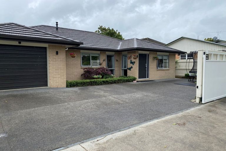 Photo of property in 122a Waterloo Road, Hutt Central, Lower Hutt, 5010