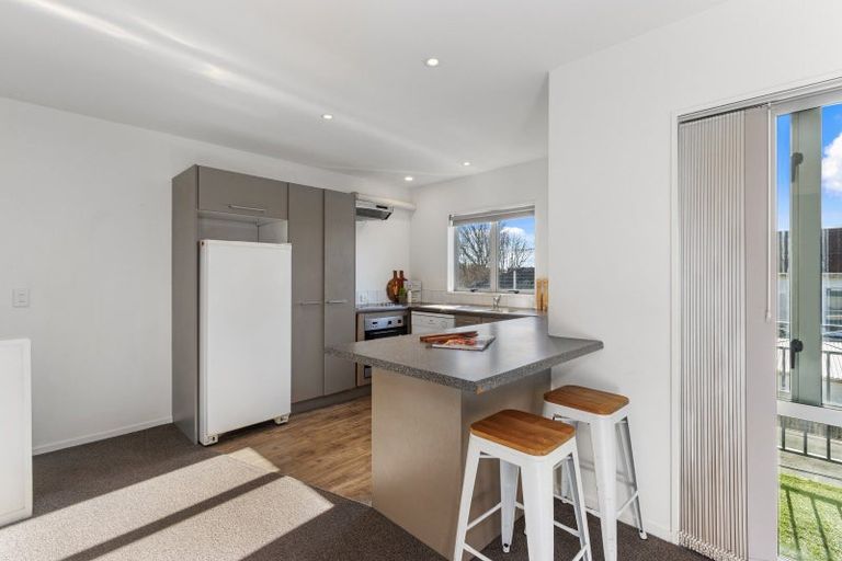 Photo of property in 106a Olliviers Road, Phillipstown, Christchurch, 8011