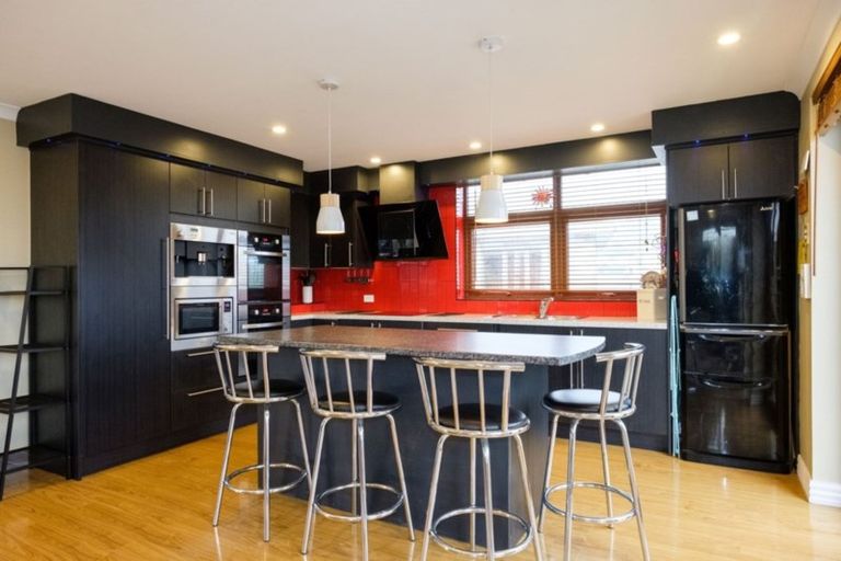 Photo of property in 52 Elwyn Crescent, Green Island, Dunedin, 9018