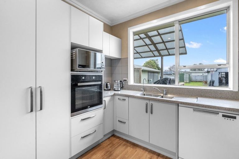 Photo of property in 28 Church Street, Winton, 9720