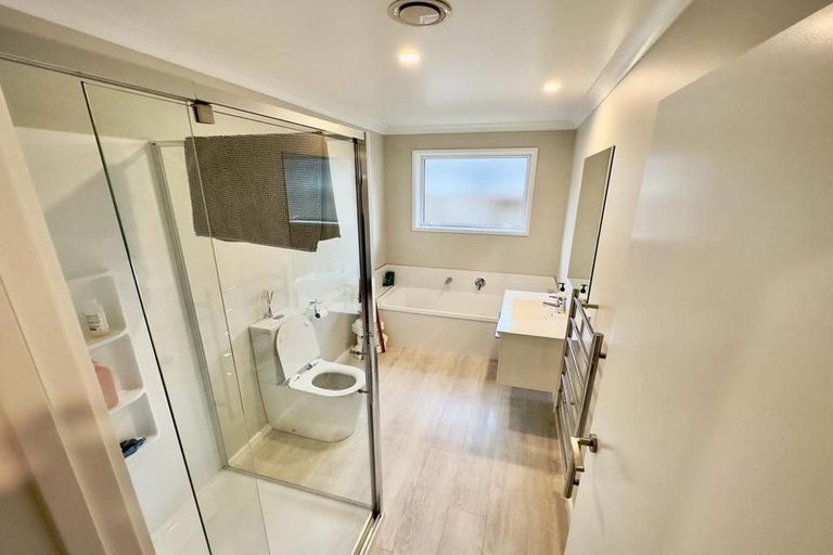 Photo of property in 124 Union Drive, Papamoa, 3118