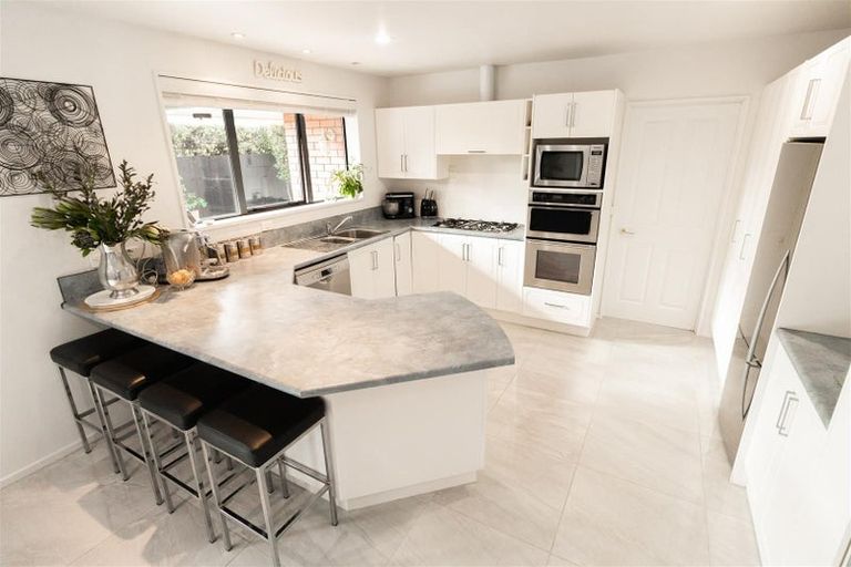 Photo of property in 26a Crofton Road, Harewood, Christchurch, 8051