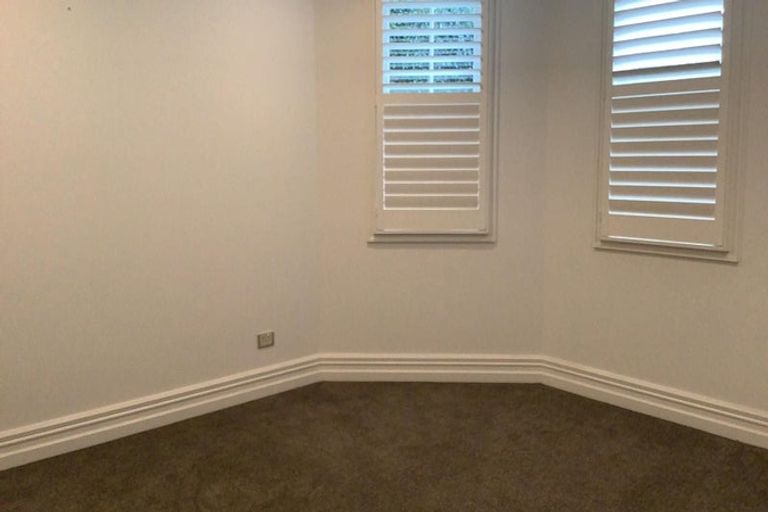 Photo of property in 19 Mozeley Avenue, Devonport, Auckland, 0624