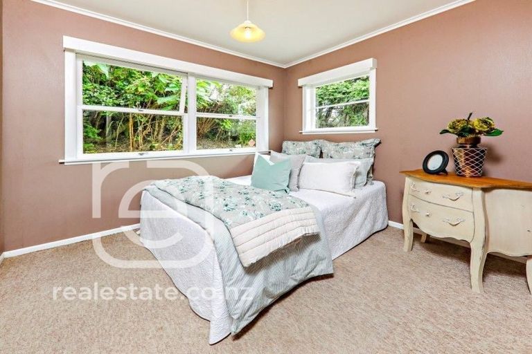 Photo of property in 42 Gordon Avenue, Milford, Auckland, 0620