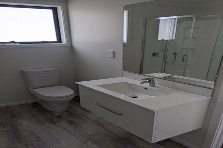 Photo of property in 1b Breakwater Way, Whitby, Porirua, 5024