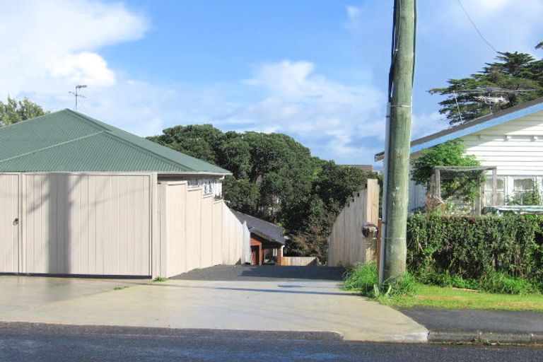 Photo of property in 79a Clovelly Road, Bucklands Beach, Auckland, 2012