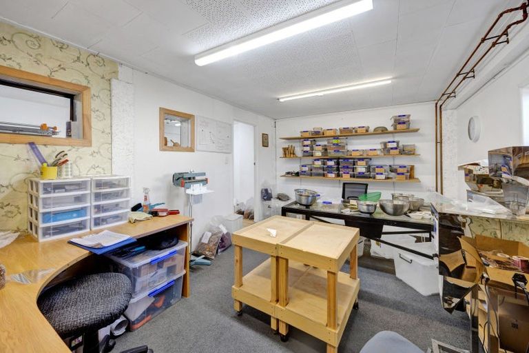 Photo of property in 15 Mount View Place, Spotswood, New Plymouth, 4310