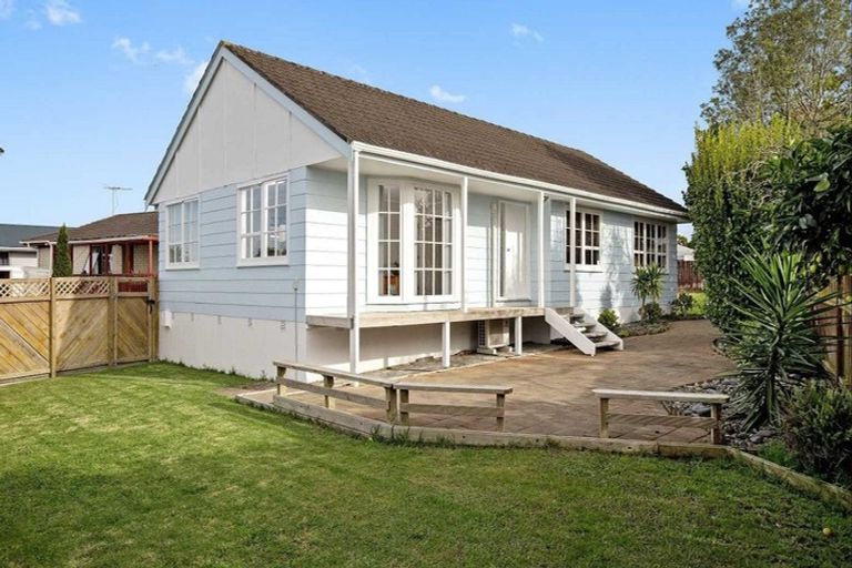 Photo of property in 11 Poutini Place, Manurewa, Auckland, 2102