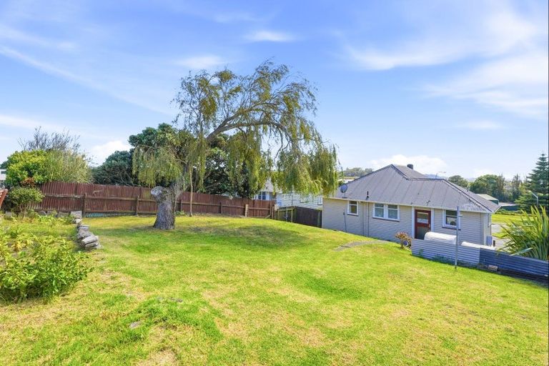 Photo of property in 111 Carlton Avenue, Tawhero, Whanganui, 4501