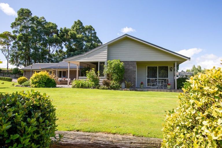 Photo of property in 286a Tipapakuku Road, Dannevirke, 4976