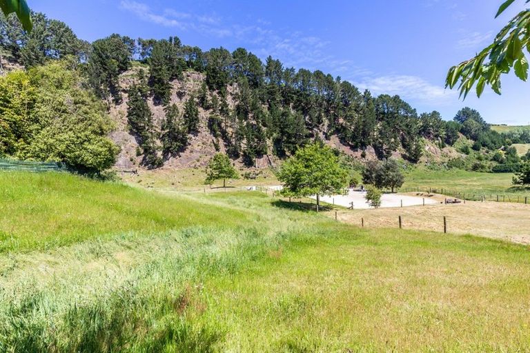 Photo of property in 819 Tukairangi Road, Acacia Bay, Taupo, 3385