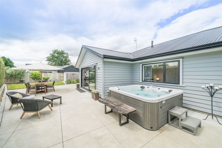 Photo of property in 5 Waimarama Court, Roslyn, Palmerston North, 4414
