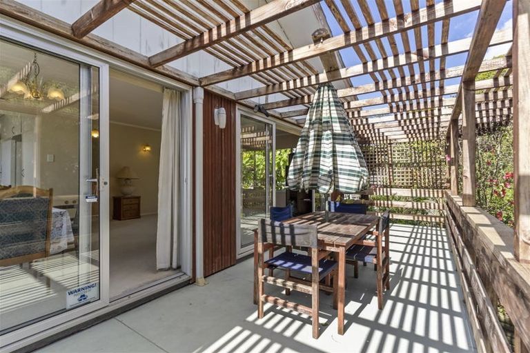 Photo of property in 301 Pakuranga Road, Pakuranga Heights, Auckland, 2010