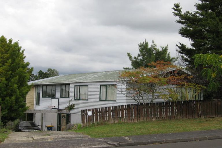 Photo of property in 15 Addison Drive, Glendene, Auckland, 0602