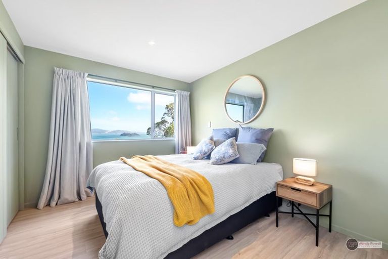 Photo of property in 4 Singers Road, Korokoro, Lower Hutt, 5012