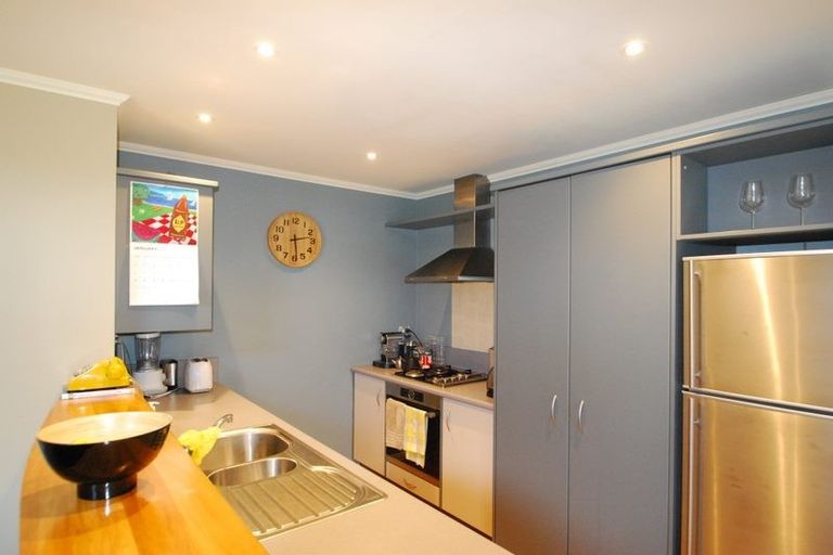 Photo of property in 12 Dee Street, Island Bay, Wellington, 6023