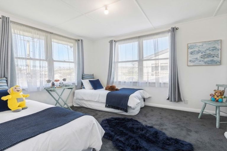 Photo of property in 54 Waiuta Street, Titahi Bay, Porirua, 5022