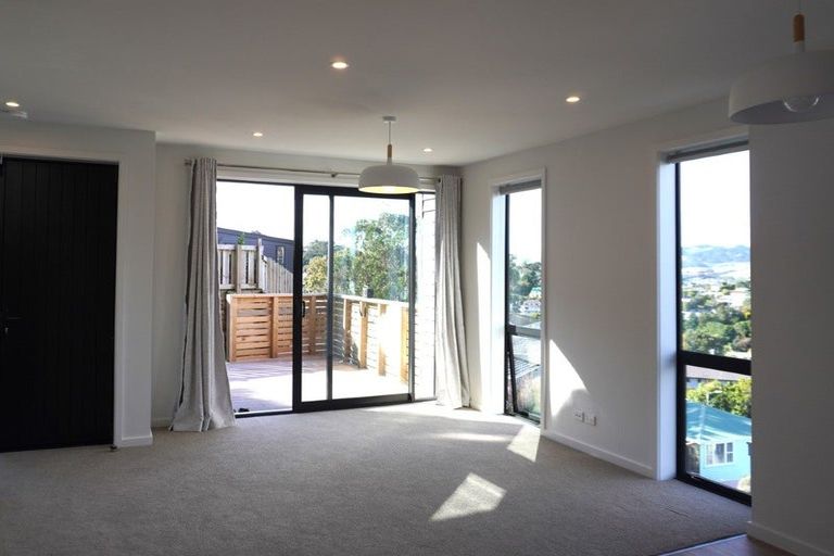 Photo of property in 8 Silvereye Way, Johnsonville, Wellington, 6037