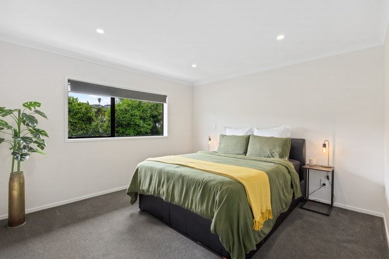 Photo of property in 1/30 Fairway Avenue, Red Beach, 0932