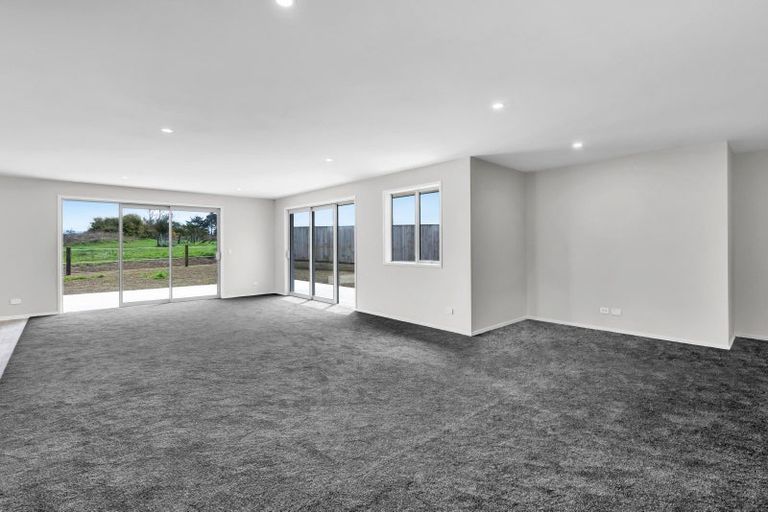 Photo of property in 9 Midsummer Avenue, Stratford, 4332