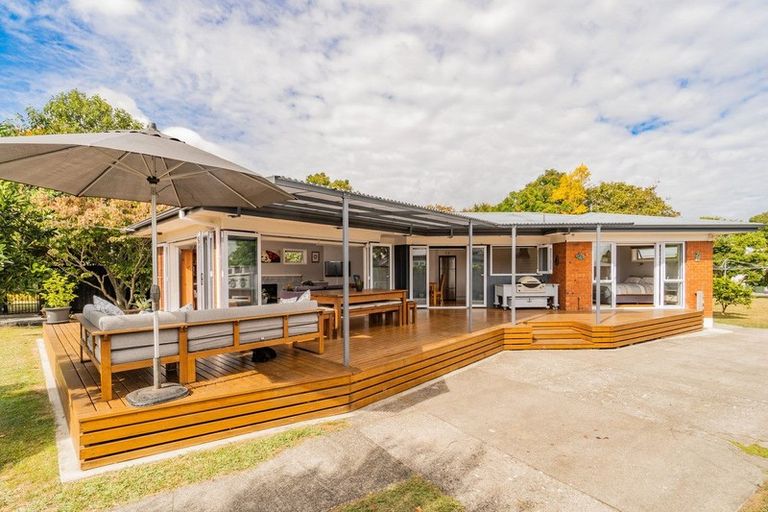 Photo of property in 18 Hill Crescent, Papakura, 2110