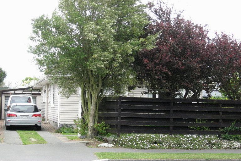 Photo of property in 77 Withells Road, Avonhead, Christchurch, 8042