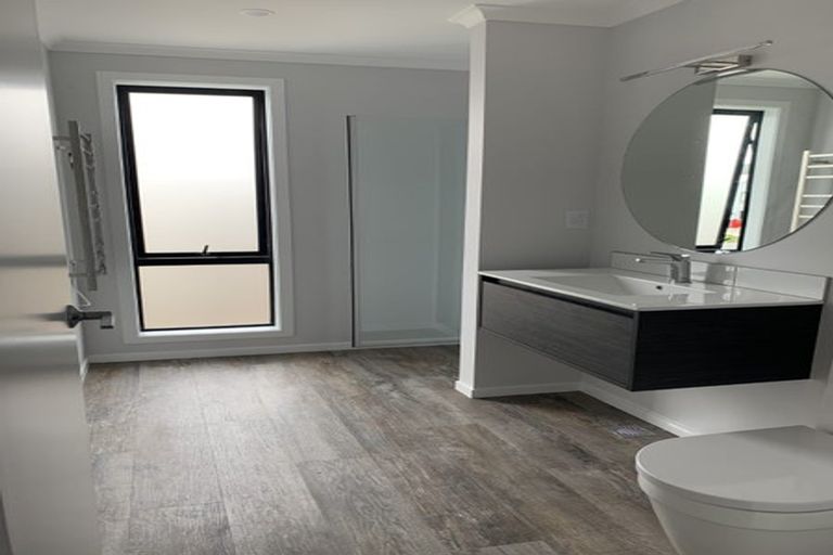 Photo of property in 25 Doug Jensen Street, Wallaceville, Upper Hutt, 5018